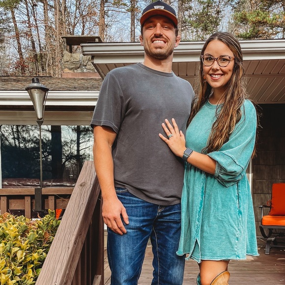 Meet your Posher, Cara - Picture 3 of 4